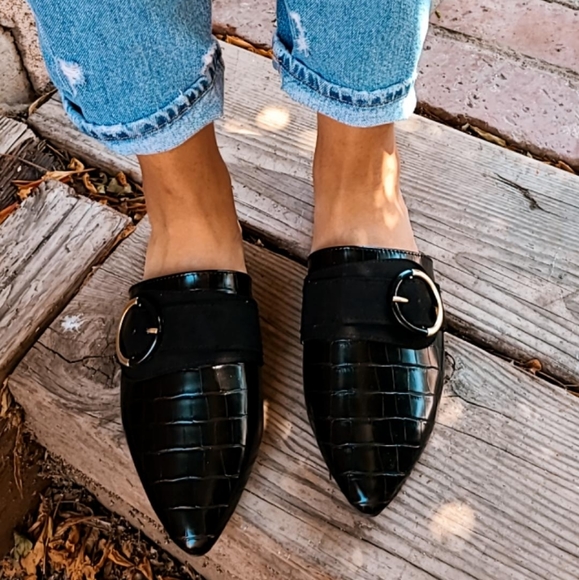 🚨//The Amber// Black mule Flat - Picture 5 of 7